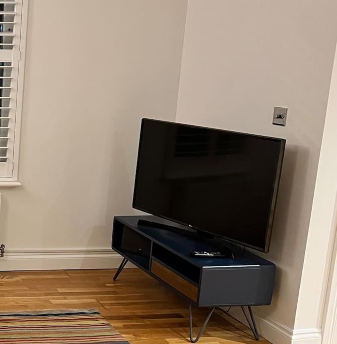 ***Spotless, Bright 1 Double Bed Apartment*** Бат Экстерьер фото